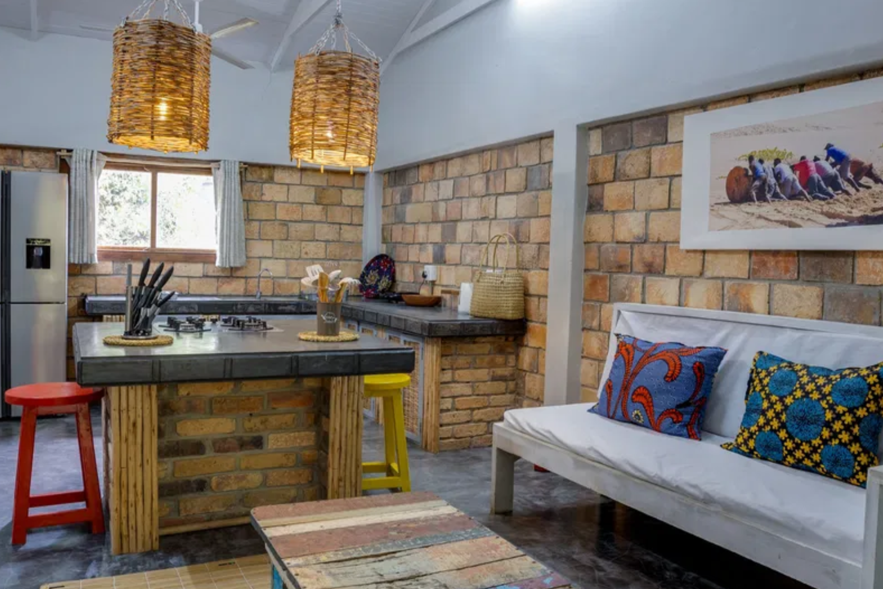 Second angle of the open-plan kitchen and breakfast bar